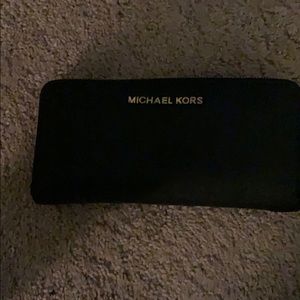 Black michael kors wallet